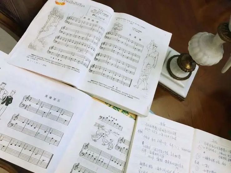 宋思衡的“宅抗疫” | 挑战主播、筹集口罩、闭关作曲，这位取消了20场演出的钢琴家原来这么忙！