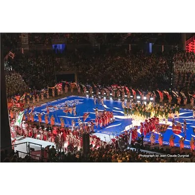 葡萄酒、无线和歌曲：11套环球360数字混音系统确保“一代人一次”的瑞士奇观让人沉醉